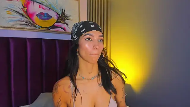 LauraAristizabal Adlı Modelin Canlı XXX Sohbeti