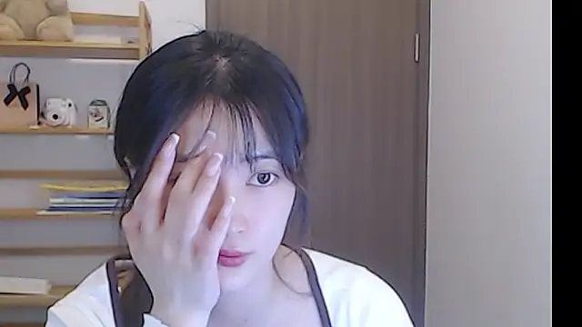 Mimi-cnbabyのライブXXXチャット