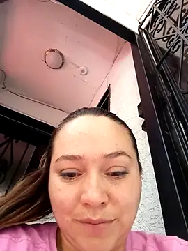 SabrinaVantress' Live XXX Chat