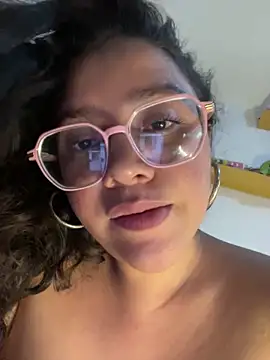 Vivi_Kvsh Adlı Modelin Canlı XXX Sohbeti