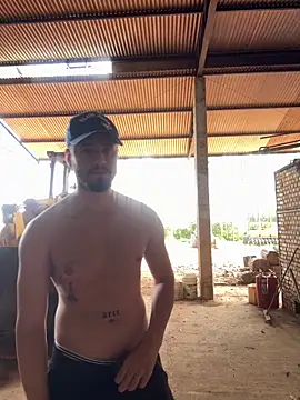 Pertunjukan Kamera Web guzzfit