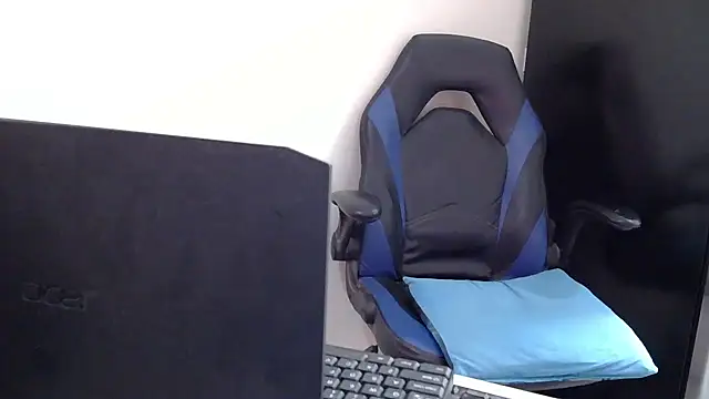 Darkkras live XXX chat