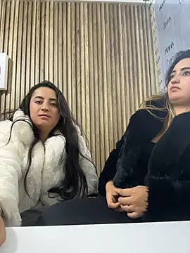 Show de Antonella_Julieta na webcam