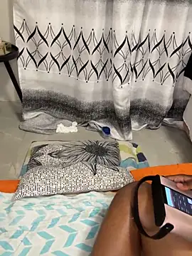 Nicole_bash Adlı Modelin Canlı XXX Sohbeti