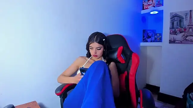 honeyluxe_ Adlı Modelin Canlı XXX Sohbeti