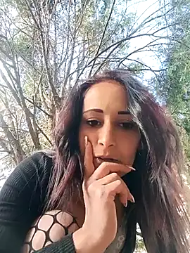 Alina03210 即時 XXX 聊天