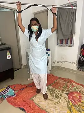 Savita_Desai_BDSM_couple 在線直播表演