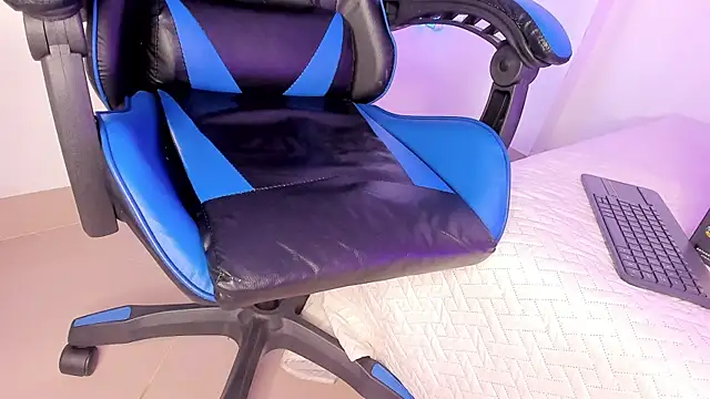 Liamsubtle01 即時 XXX 聊天