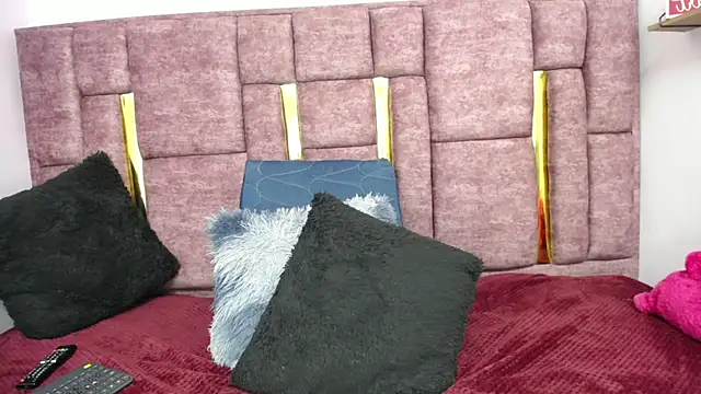 Chat XXX en directo de SKARLET_KOVA