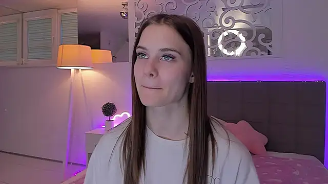 LuisaCloverのライブXXXチャット