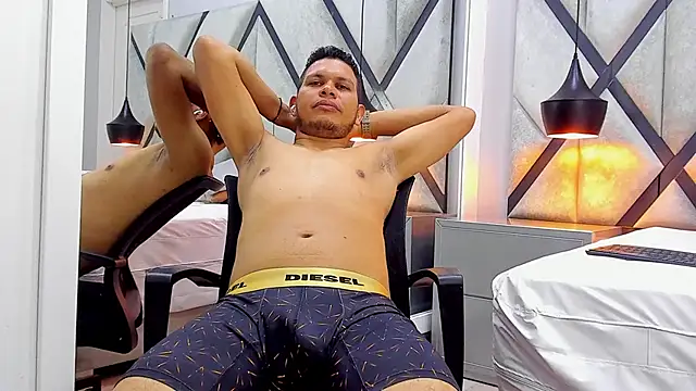 NohaBrooks – Kamerová šou