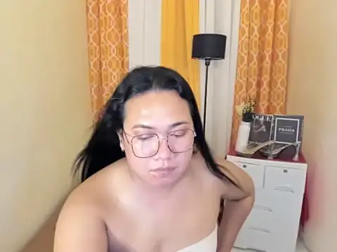 Chat XXX en directo de TsUncutKaren