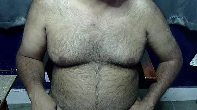 Pokazy przed kamerką – hairysubcub_70