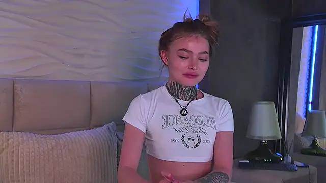 AriWild Show in webcam