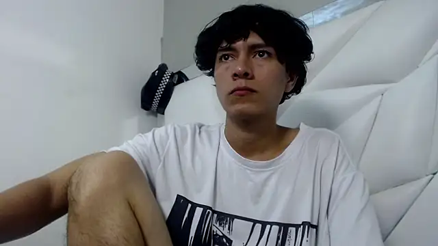 Shirowitheb Show in webcam