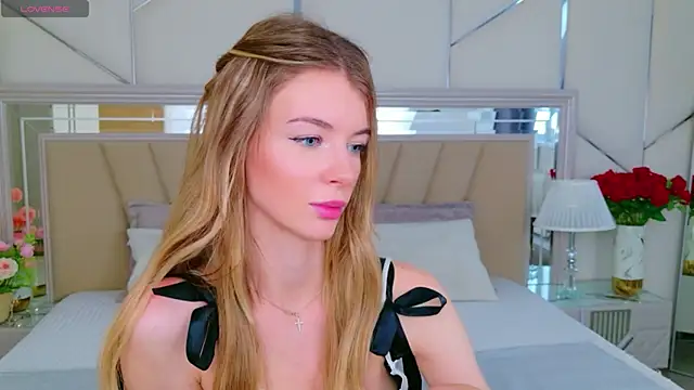 MeganMour Adlı Modelin Web Kamerası Şovu