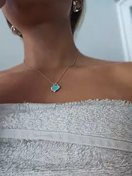 Онлайн чат XXX Pretty_roxxyy