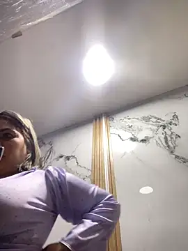 isabella_horney_'s Live XXX Chat