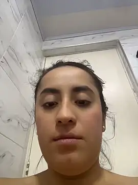 Chatroom XXX en direct de Antonella_Julieta