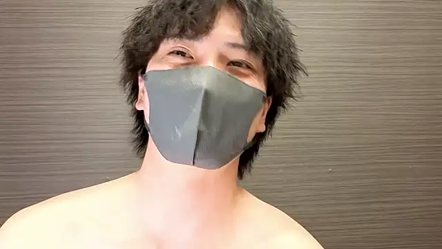 CHROME-kun925 élő XXX-chatje