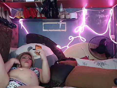 HotAsianAlbin19のウェブカメラショー