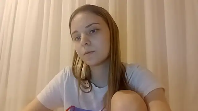 SadyeEntel Chat XXX live