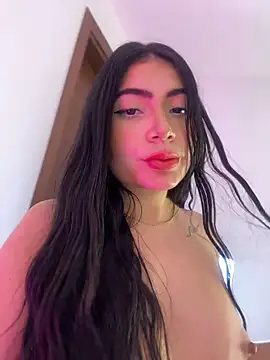 Mia_222 Chat XXX live