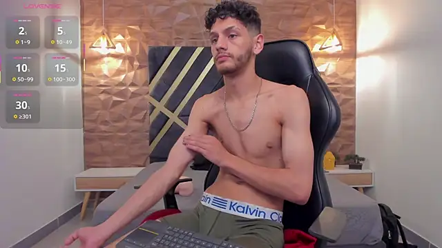 Chris_Green Live XXX Chat