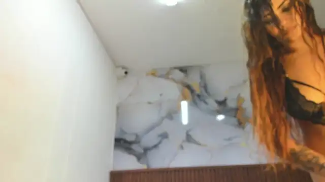 Holly_22 Adlı Modelin Web Kamerası Şovu