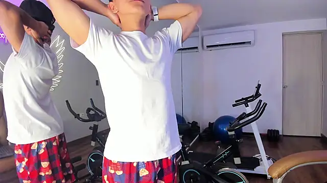 _TaylorBlack: διαδικτυακό σόου στην κάμερα