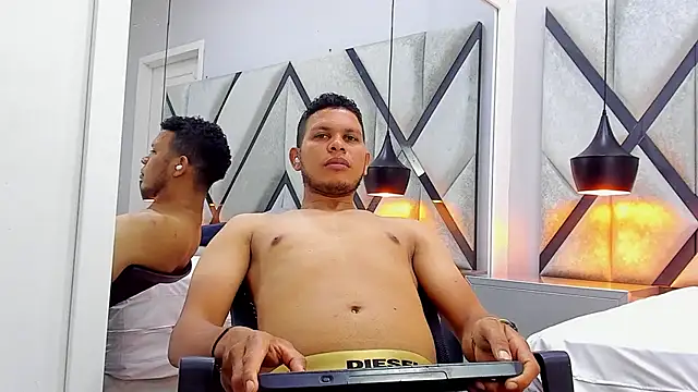 NohaBrooks – Kamerová šou