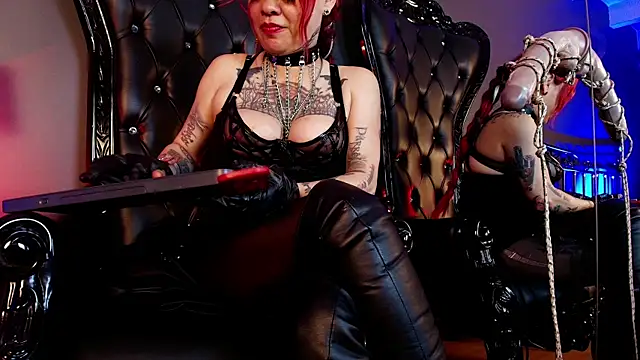 Pokazy przed kamerką – MorganaCrowley