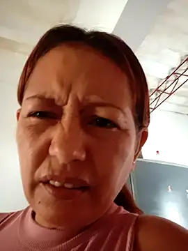 marinita13 Adlı Modelin Canlı XXX Sohbeti