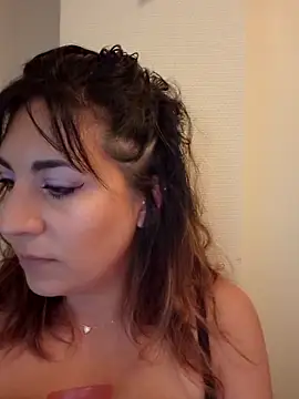 Sexy-Kokine Adlı Modelin Canlı XXX Sohbeti