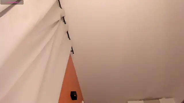 XXX chat uživo modela bigclittiee