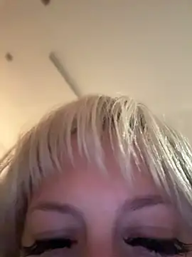 RonnieKiss Chat XXX in diretta