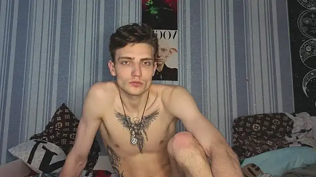 EmiliaCouple 在線直播表演