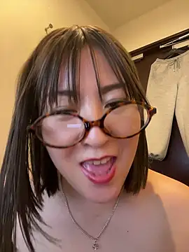 Mitsuco_surflady – webcam-show