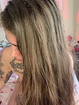 Chatroom XXX en direct de ValenciaTheVixenXX