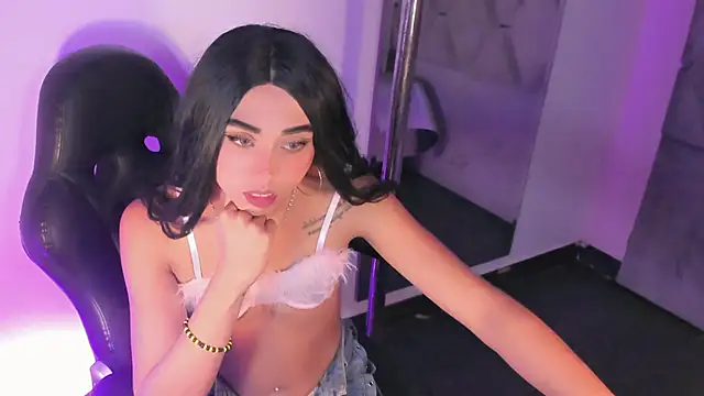 XXX chat uživo modela Daniiela_Ember