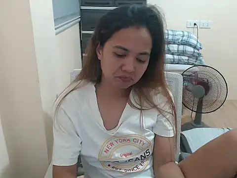 xTheLastVIRGINx Chat XXX in diretta