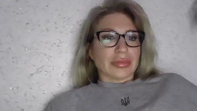 fox_red_lady7's Live XXX Chat