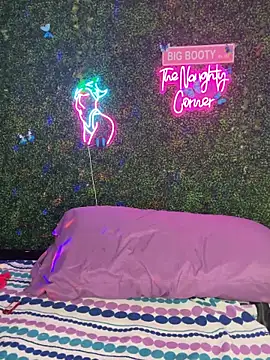 RenaThickAss' Webcam Show