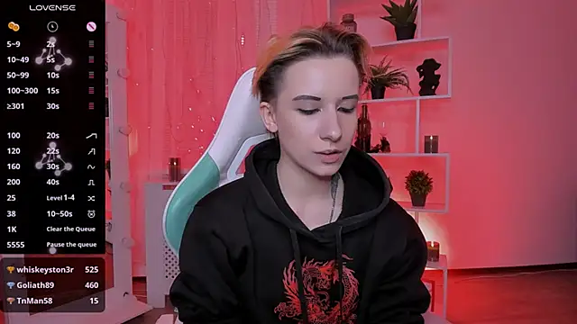 XXX chat uživo modela _Rein_ramm