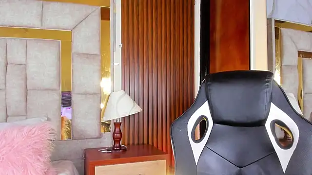 Chatroom XXX en direct de LinnaGardenia