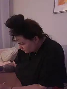 XXX chat uživo modela HeyBABYGIRL