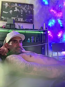 Way2sexxxy4justwhatever: διαδικτυακό σόου στην κάμερα