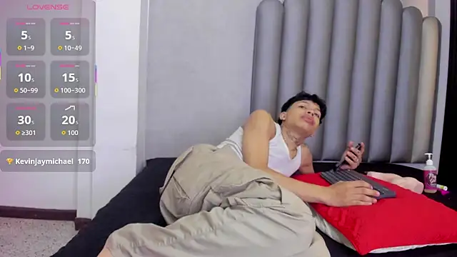 Dogan_Renzo0 网络视讯表演