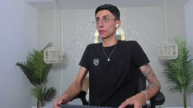 Вебкам-шоу Gio_carangi