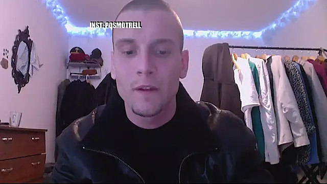 ETHAN_MOORE's Live XXX Chat